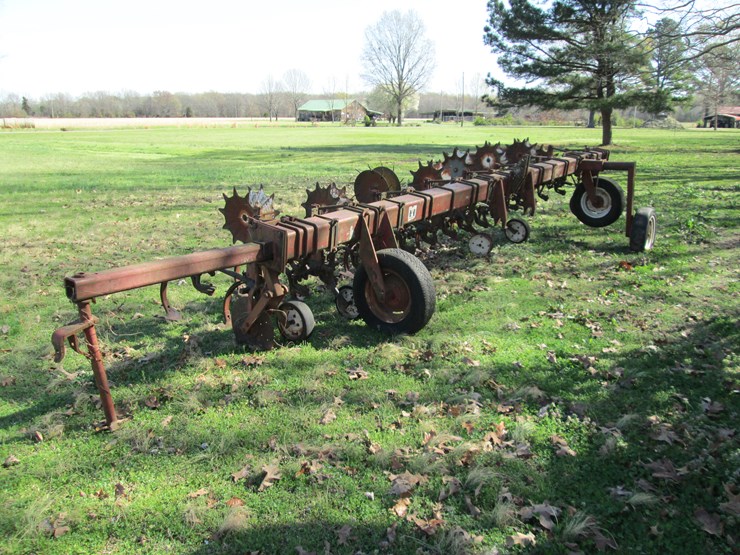 international-8-image-2