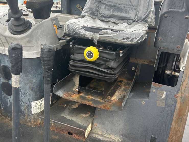 2000-bobcat-334c-image-23