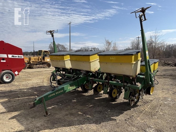 1993-john-deere-7200-image-1