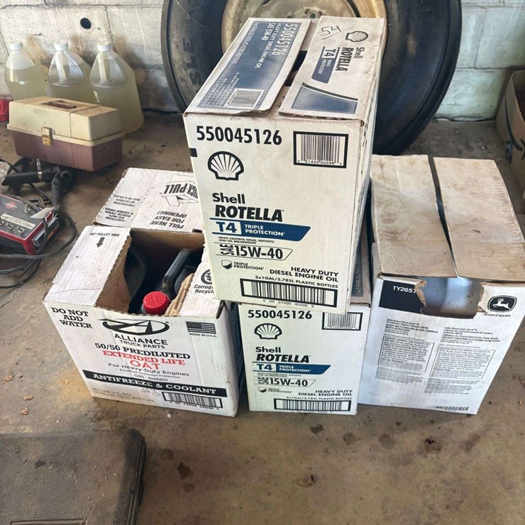 5 Boxes of Antifreeze, Oil, Rotell, JD Cool Guard, 15-40, 5 boxes total, some are full