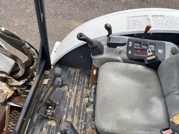 2006-bobcat-331g-image-28
