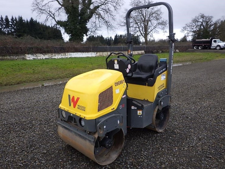 2019-wacker-neuson-rd12a-tandem-vibratory-roller-image-1