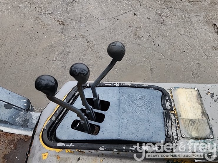 2007-yale-warehouse-forklift,-orops,-3-stage-mast,-lpg-image-26