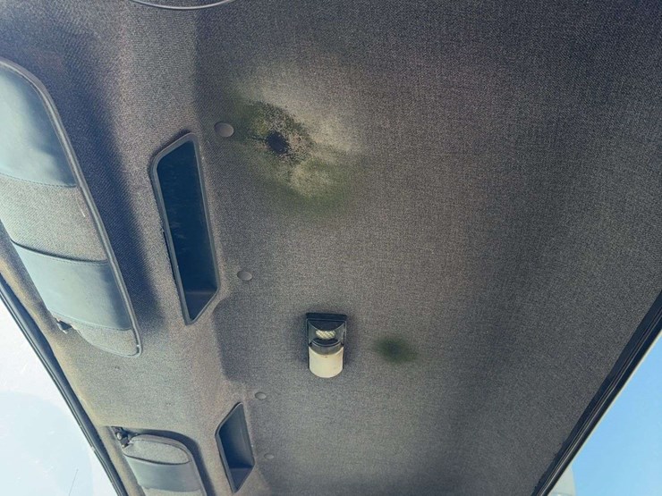 1993-international-8100-image-26