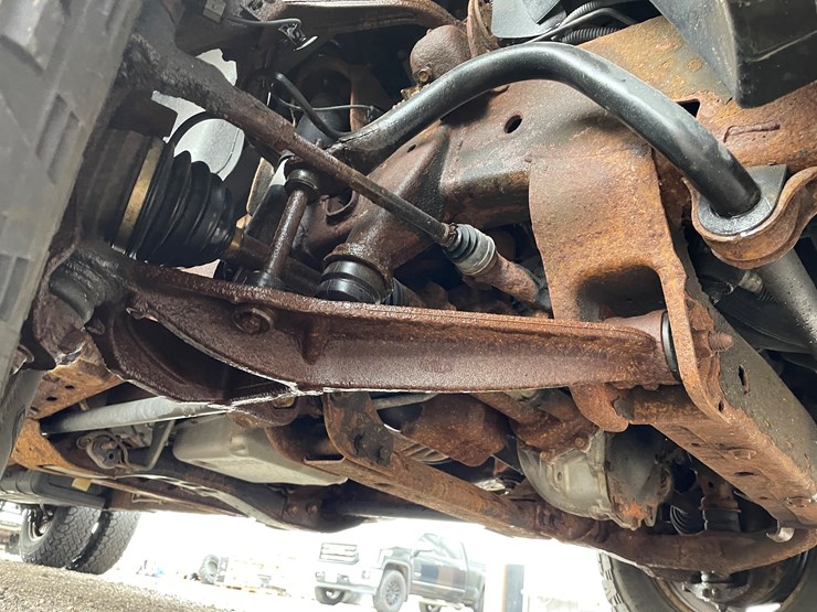 2012-chevrolet-3500-image-15