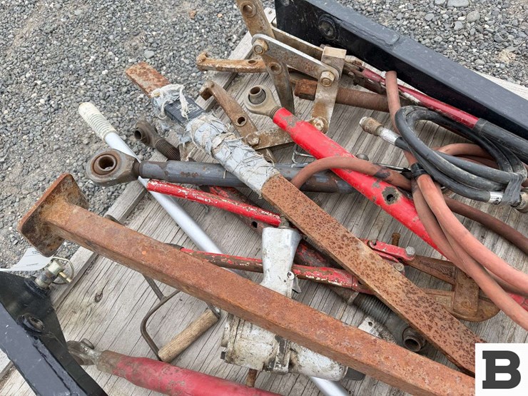 pto-driveline,-tractor-top-links,-roll-over-bar,-air-powered-tools-image-9