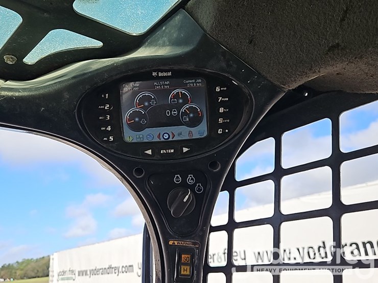 2019-bobcat-s570-image-23