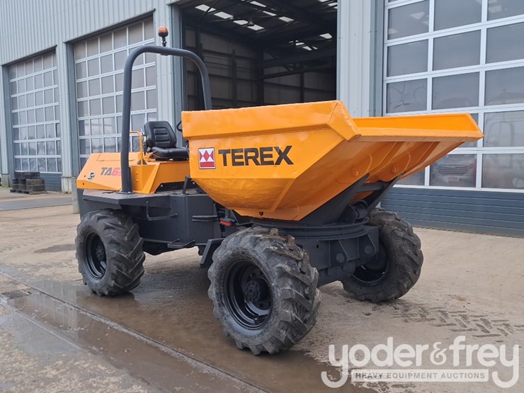 benford-6-ton-swivel-skip-dumper,-roll-bar-image-7