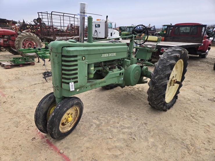 1951-john-deere-b-image-1
