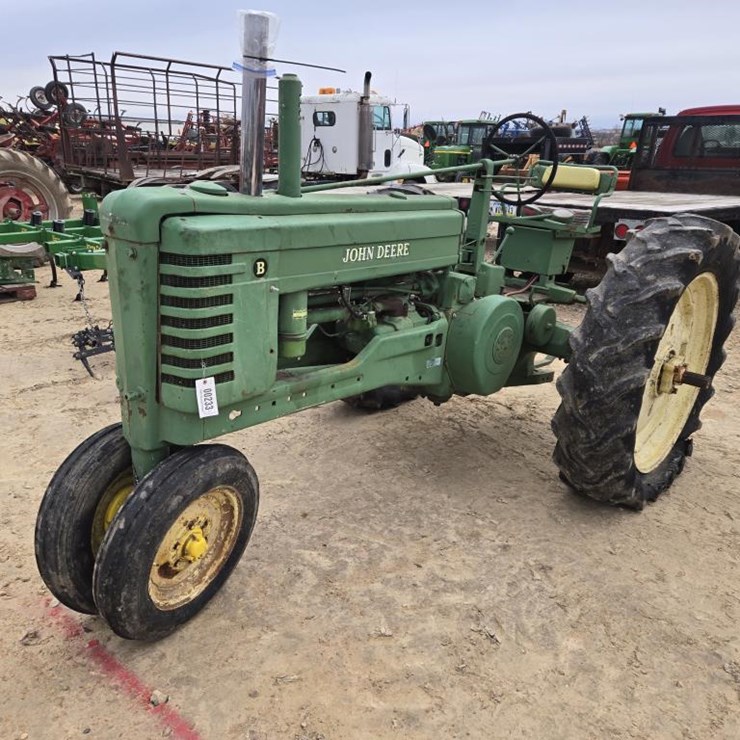 1951 JOHN DEERE B
