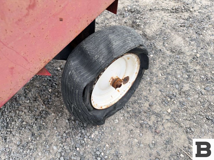 42"-lawn-dump-cart-image-8