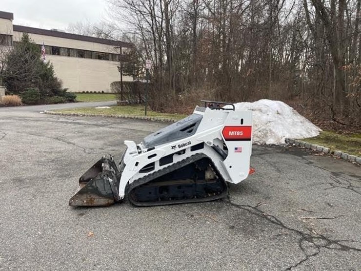 2020-bobcat-mt85-image-1