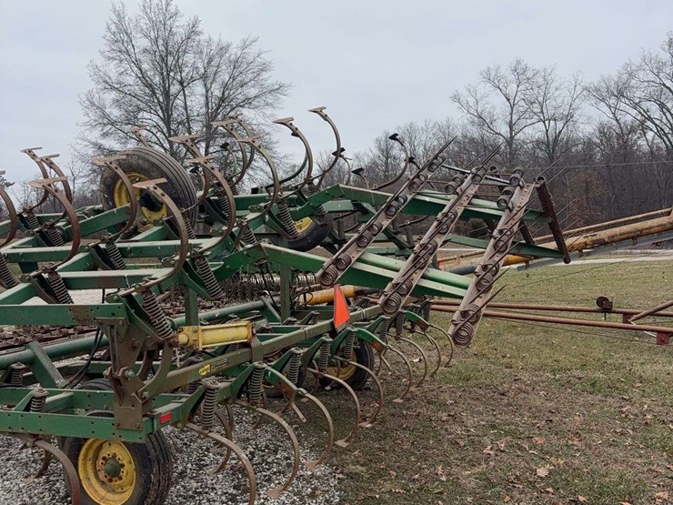 john-deere-1010-image-13