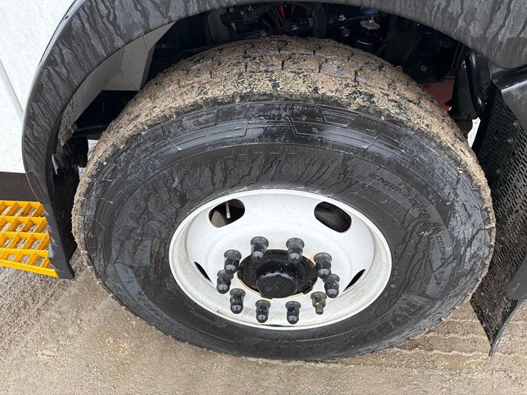 2024-dennis-eagle-proview-image-17