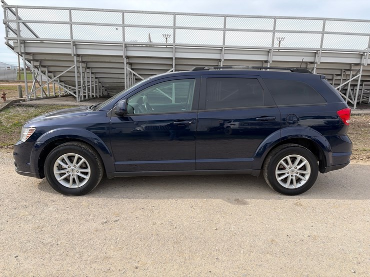 2019-dodge-journey-image-1