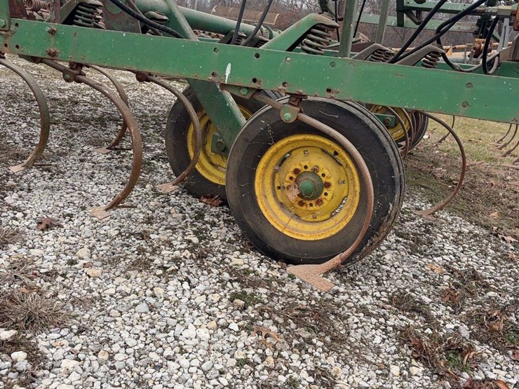 john-deere-1010-image-15