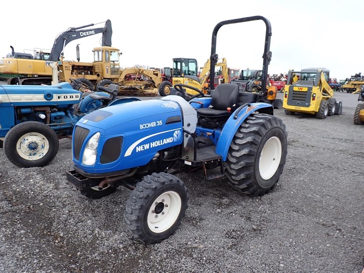 new-holland-35-image-2