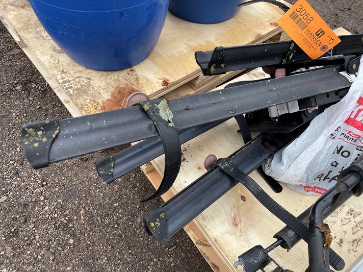 #3058-•-yakima-roof-mounted-bike-rack-image-3