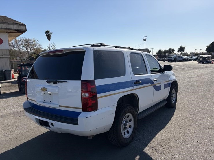 2013-chevrolet-tahoe-image-3