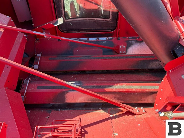 2025-case-ih-8260-image-77