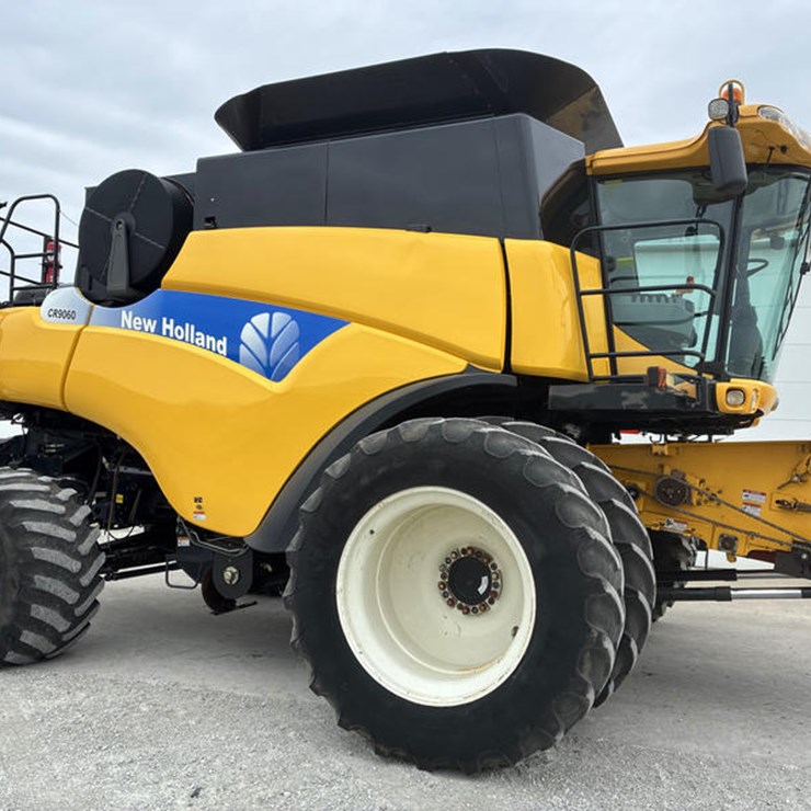 2009 NEW HOLLAND CR9060