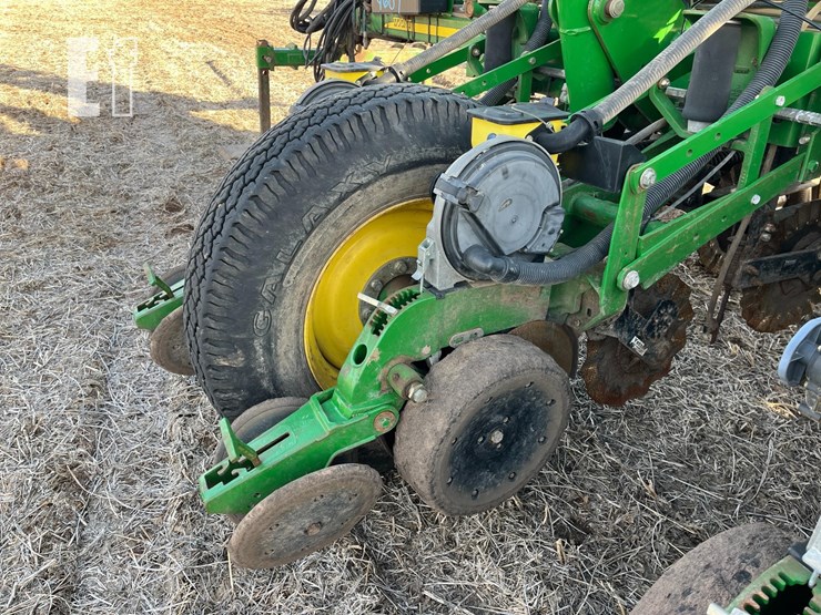 john-deere-1770nt-image-9