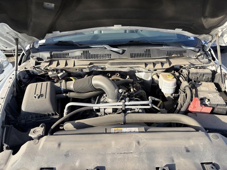 2016-dodge-2500-image-17