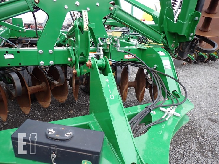 2015-john-deere-2625-image-4