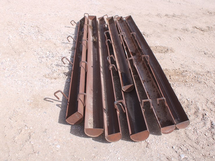 #2084-•-7-sheep-and-goat-grain-feeders-with-hooks-to-hang-on-gate-image-4