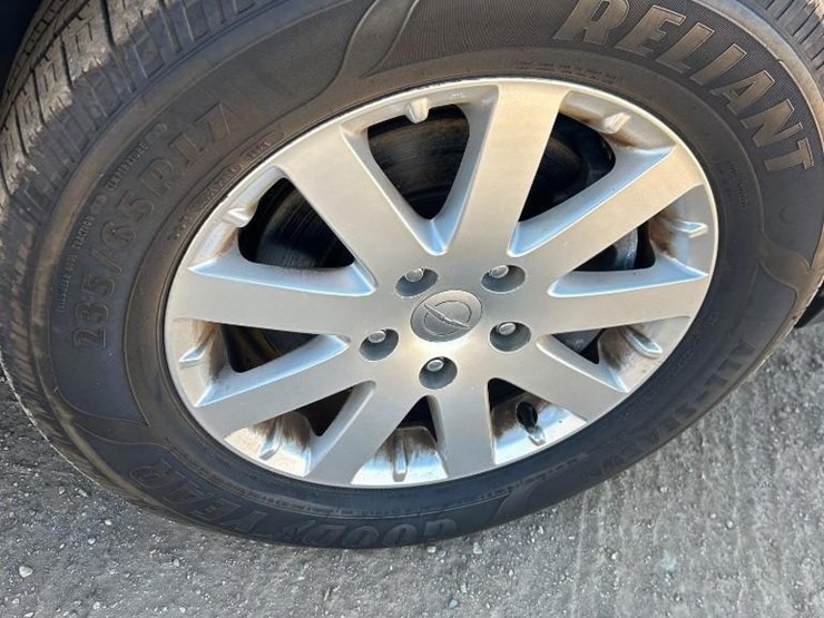 2016-chrysler-town-&-country-image-33