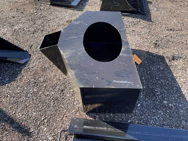 #3033-•-mini-concrete-bucket-attachment-image-3