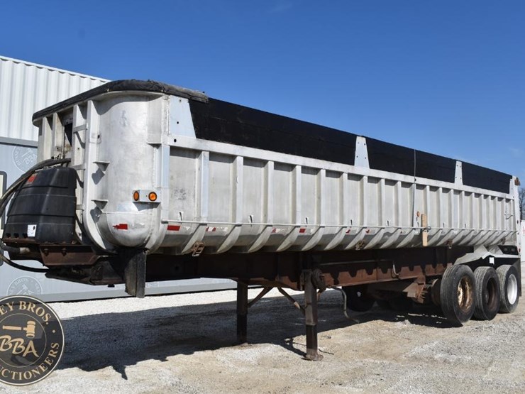 1979-fruehauf-trailer-image-1