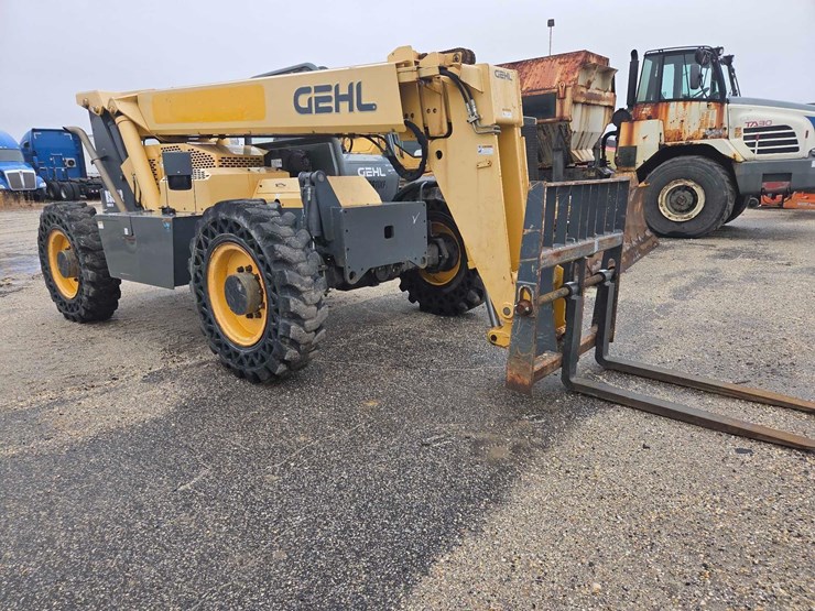 2016-gehl-rs8-42-image-2