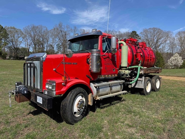 2007-western-star-4900fa-image-1