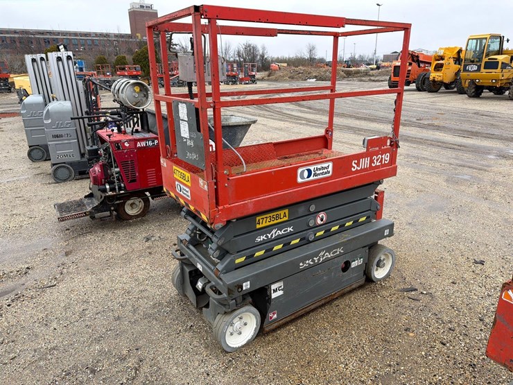 2017-skyjack-sjiii3219-image-1