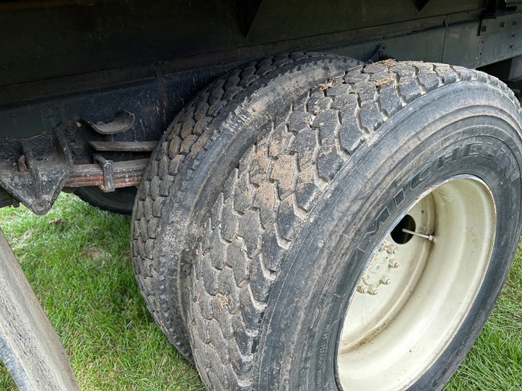 1992-case-ih-4700-image-8