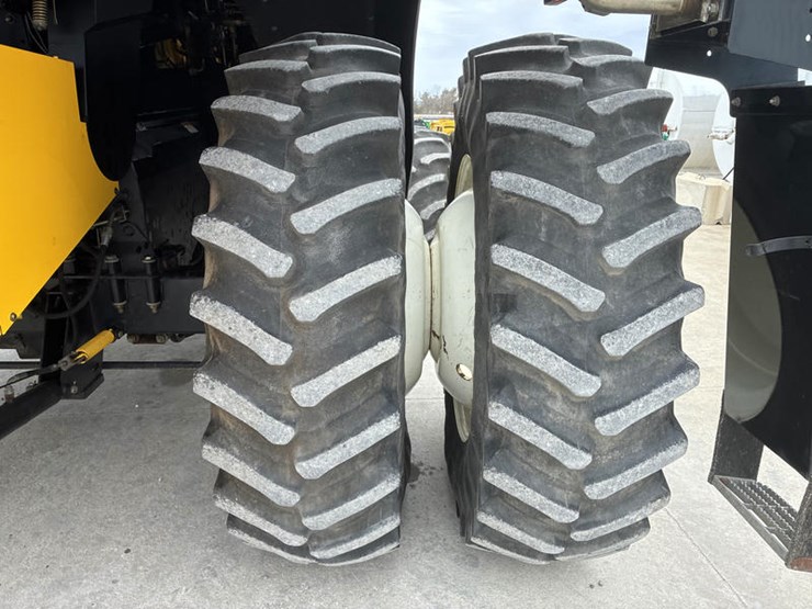 2009-new-holland-cr9060-image-37