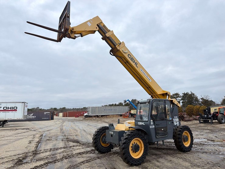 2016-gehl-rs8-42-image-3