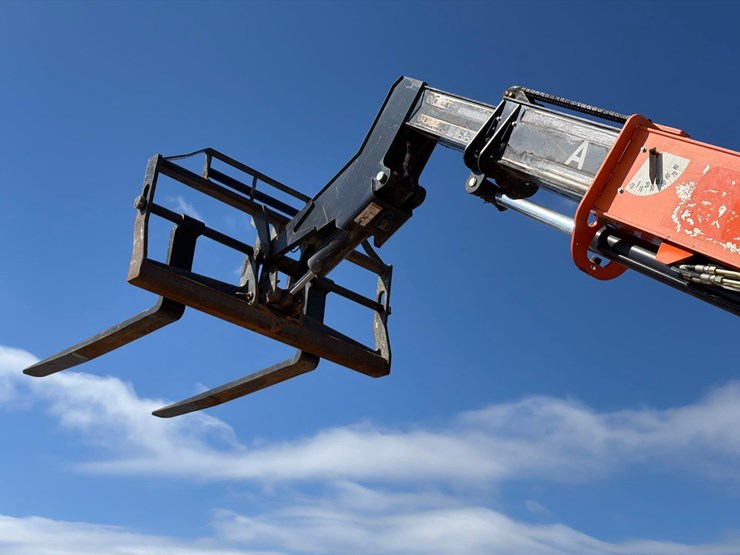 2016-sky-trak-6036-image-8