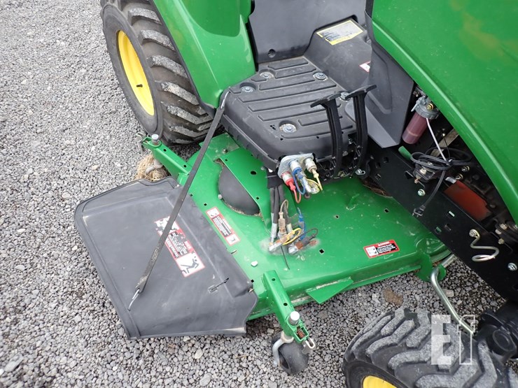 2017-john-deere-1023e-image-4