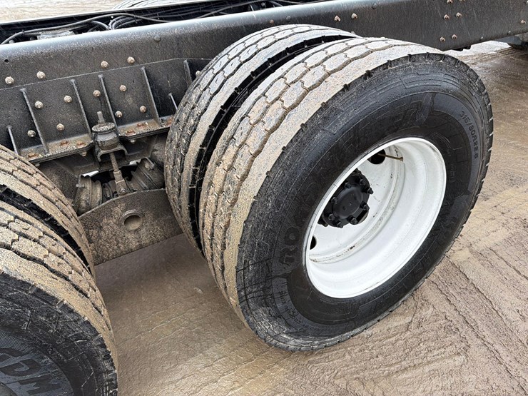 2024-dennis-eagle-proview-image-11