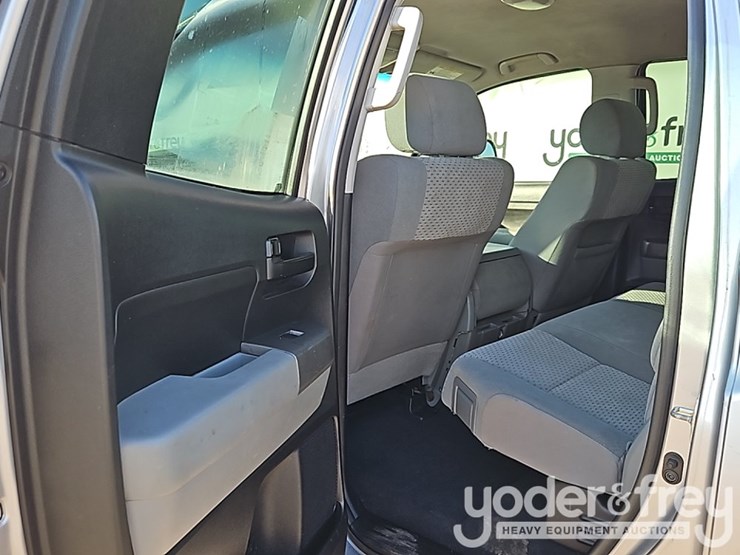 2013-toyota-tundra-image-17