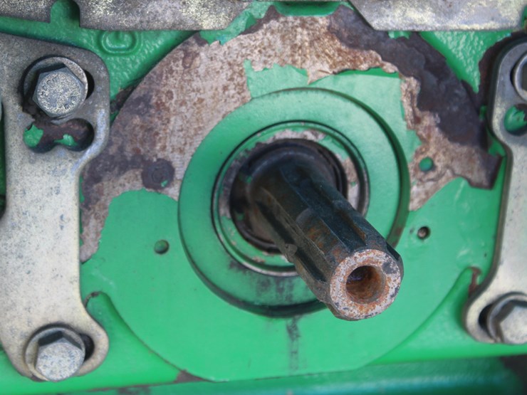 2004-john-deere-7320-image-45