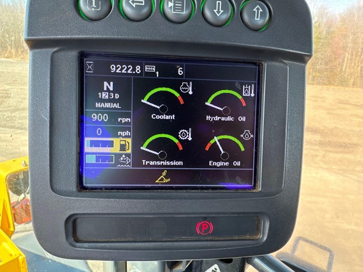 2018-deere-524k-image-22