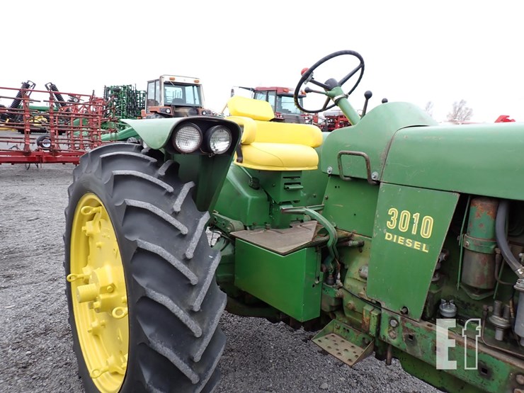 john-deere-3010-image-5