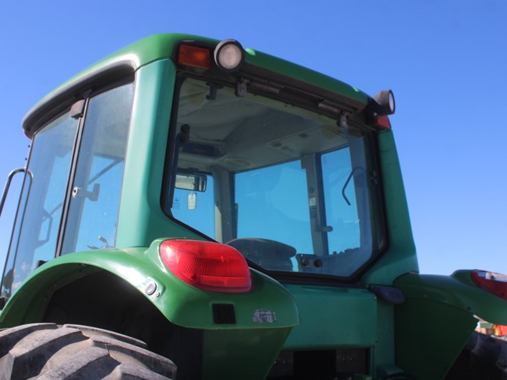2004-john-deere-7320-image-36