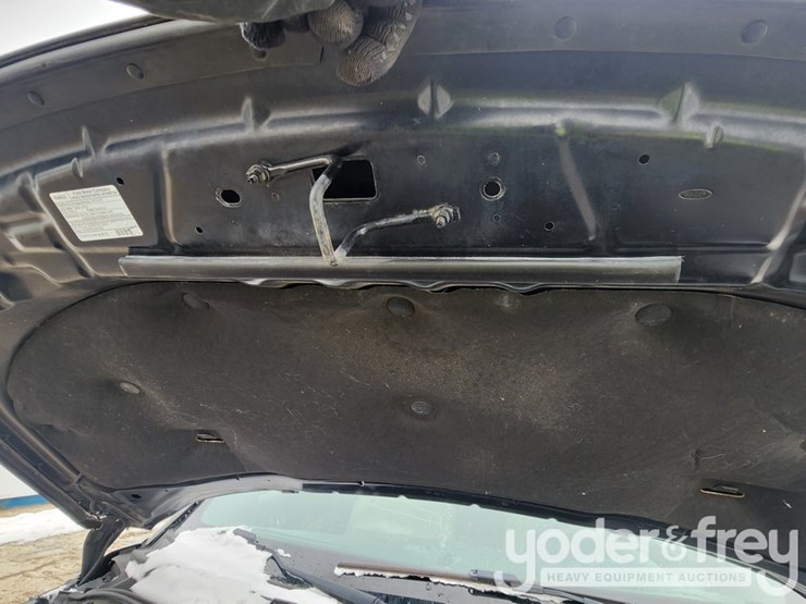 2016-ford-explorer-image-39