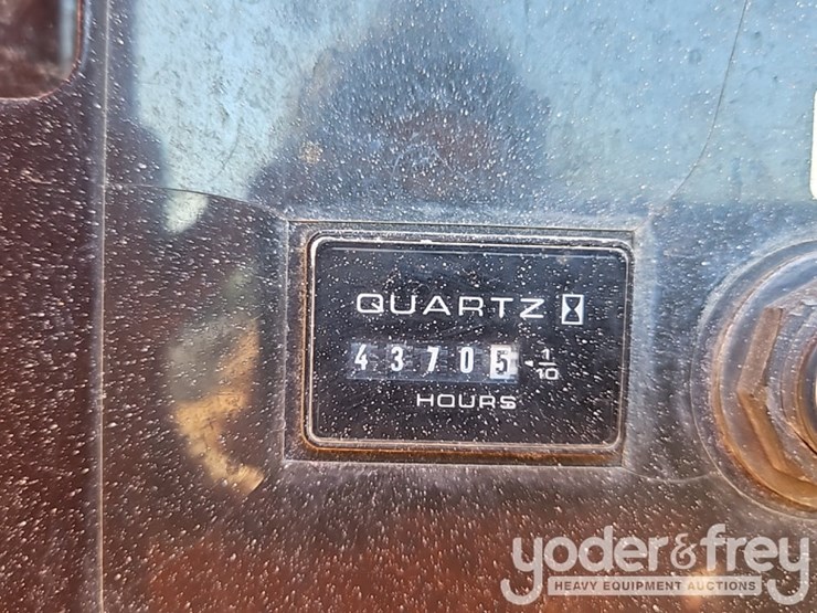 2016-jlg-800s-image-25