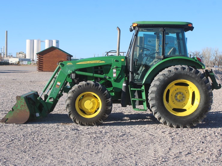 2011-john-deere-6115d-image-3