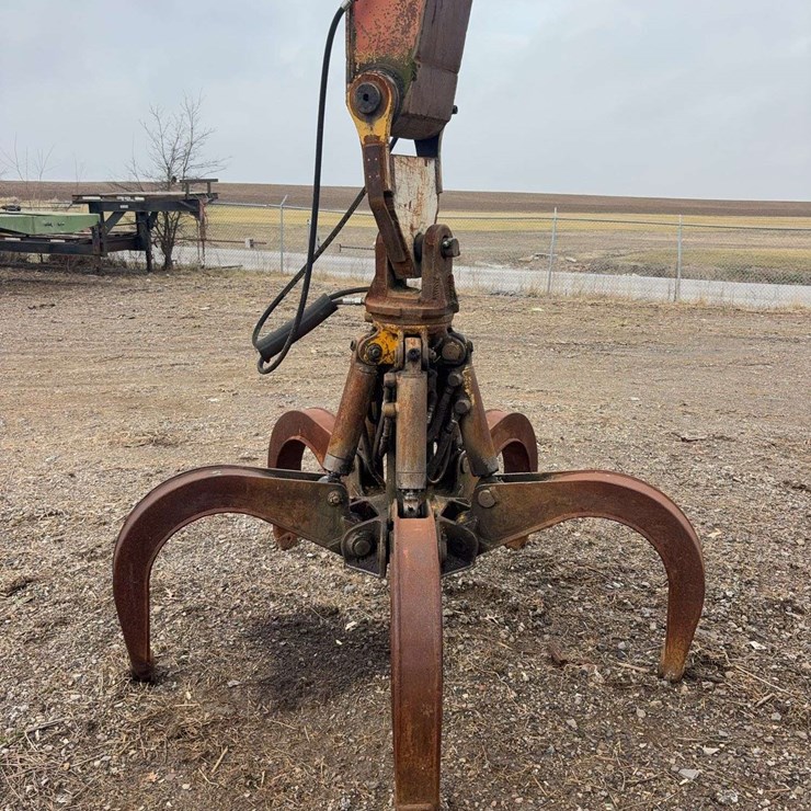 HD Hyd. 5 Tine Claw Grapple (If a bid is placed on either Lot 9 Linkbelt Excavator or lot 10 Hyd. 5 Tine Grapple with less than 2 minutes left, both items extend by 2 minutes. They sell separately and are separate lots!)